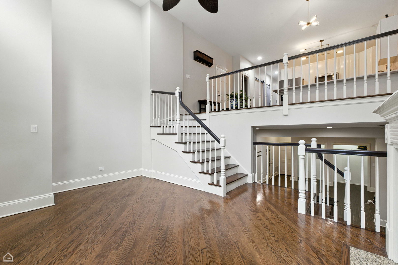 860 W Buckingham Place Unit: 1E
