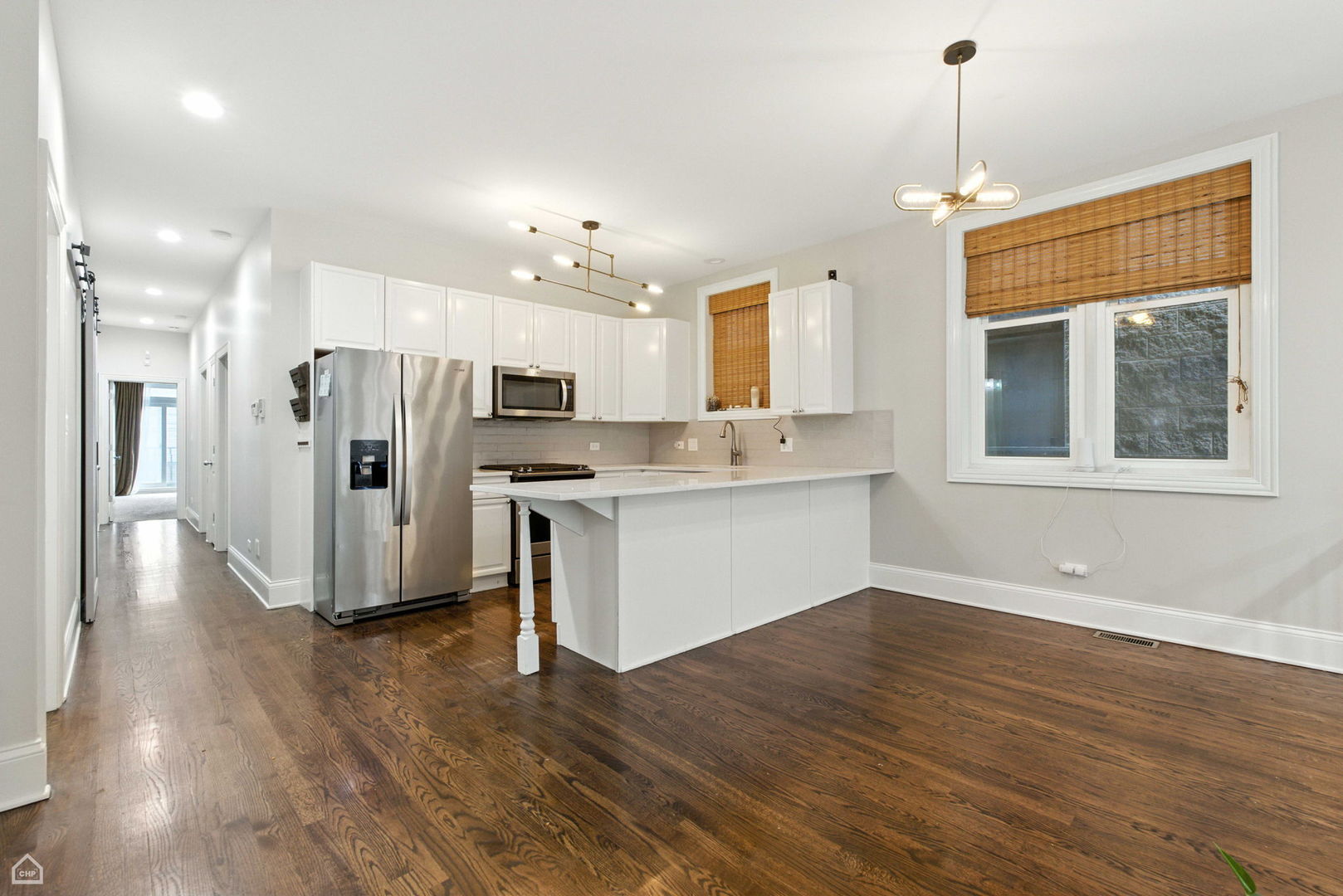 860 W Buckingham Place Unit: 1E
