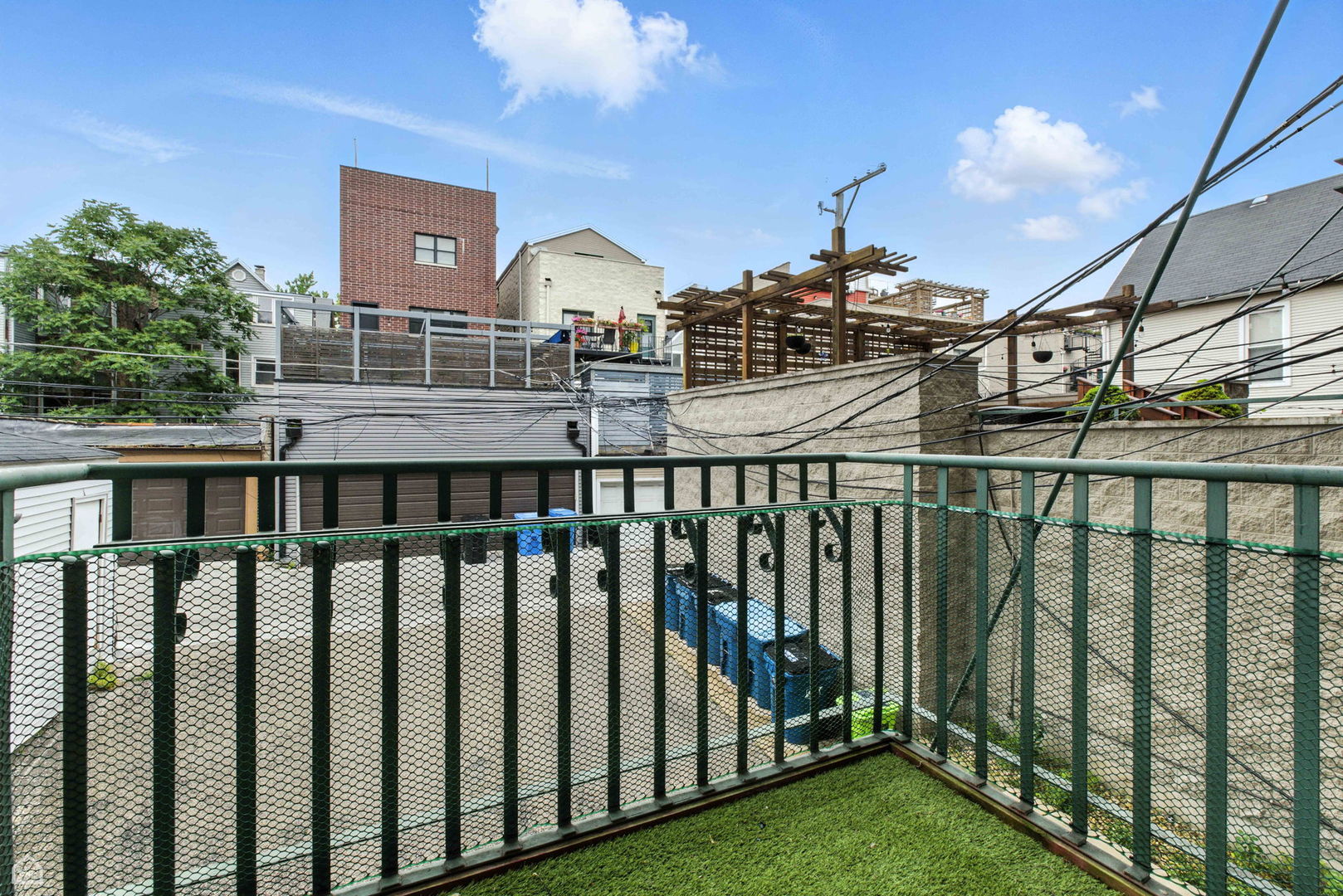 860 W Buckingham Place Unit: 1E