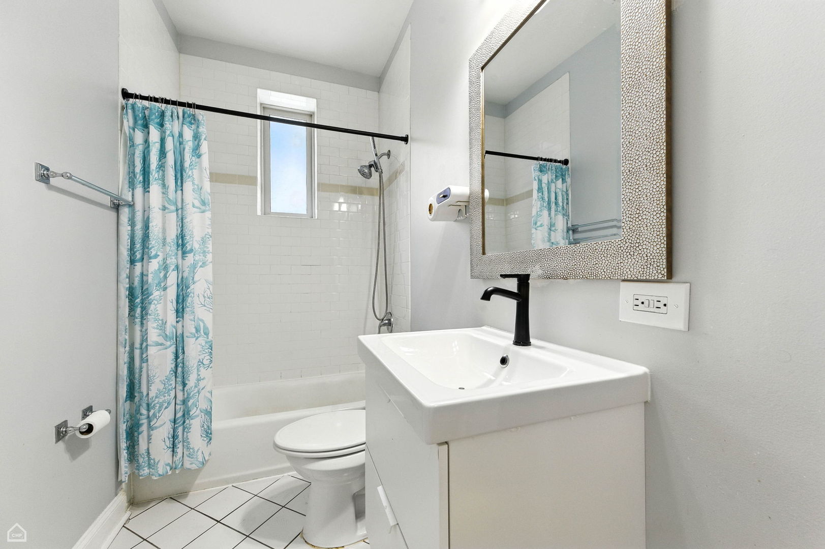 2611 W Rosemont Avenue Unit: A