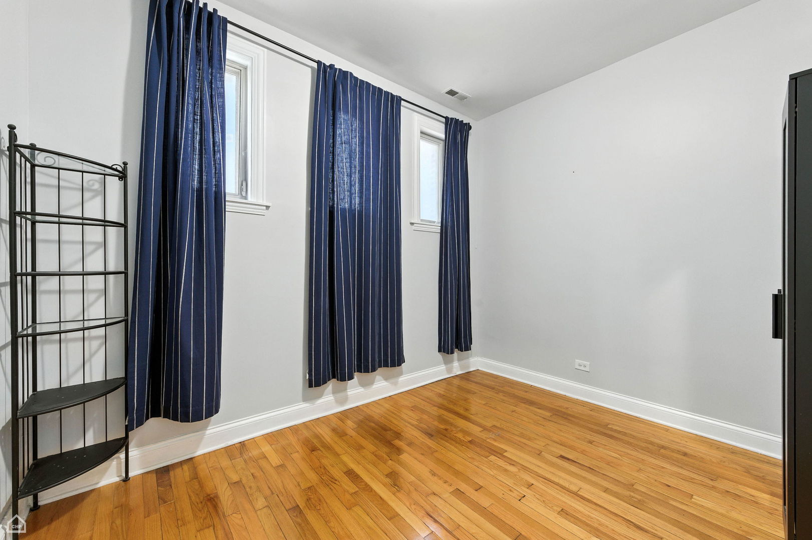 2611 W Rosemont Avenue Unit: A