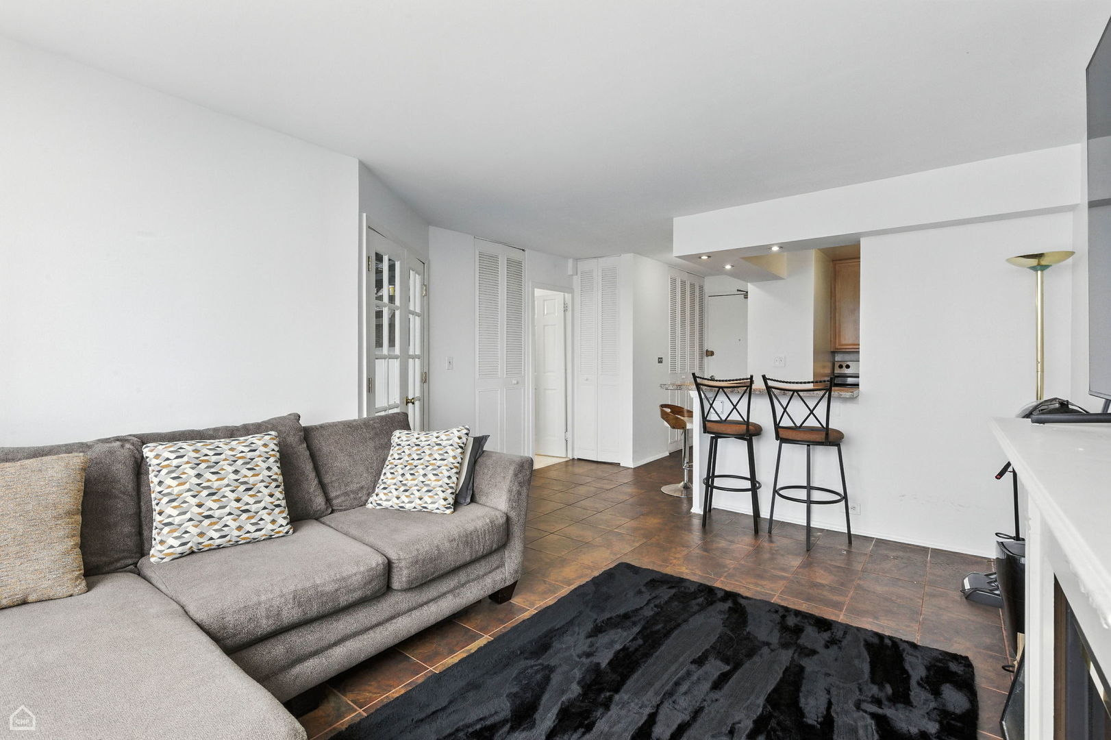 4250 N Marine Drive Unit: 1912