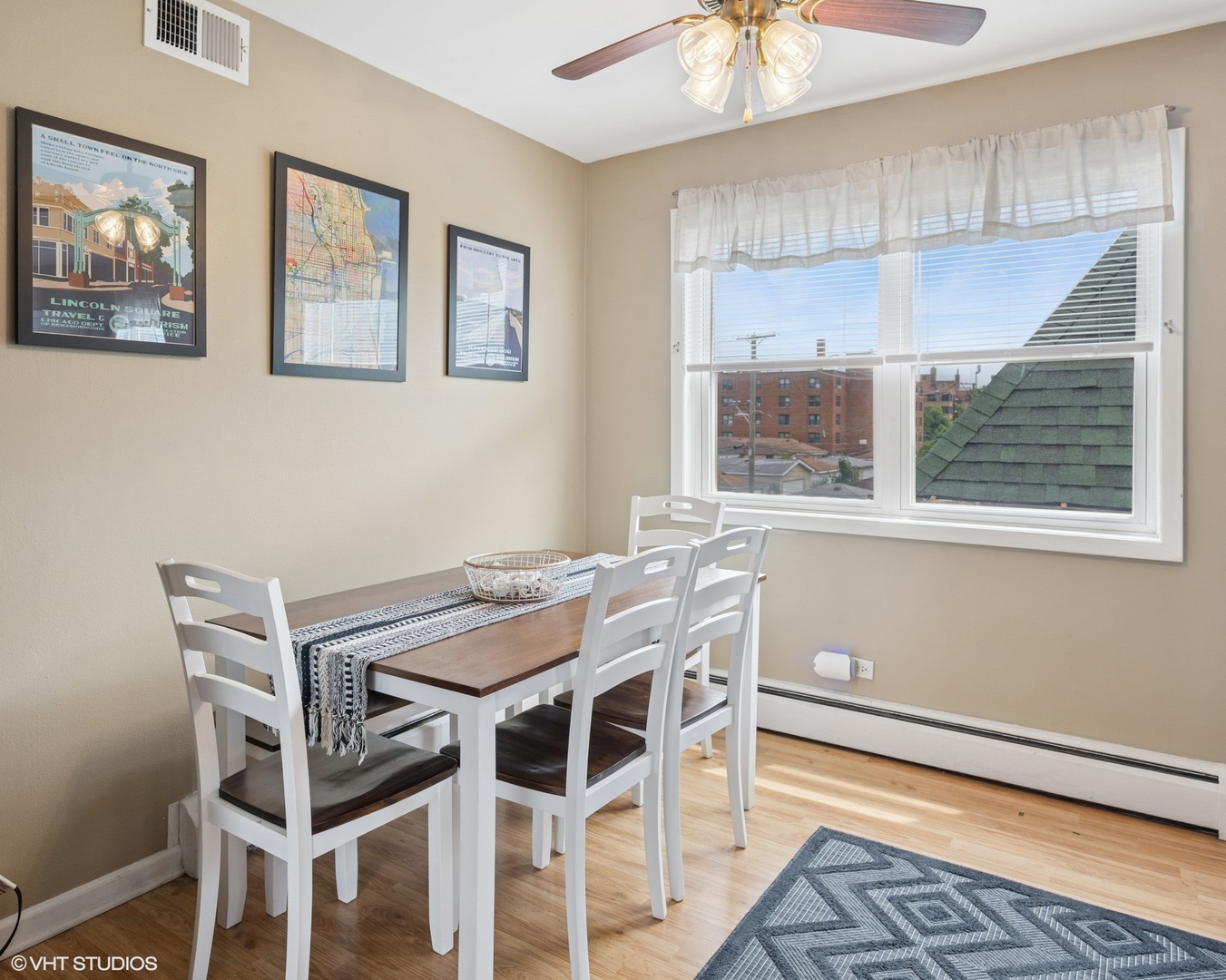 2652 W RASCHER Avenue Unit: 304