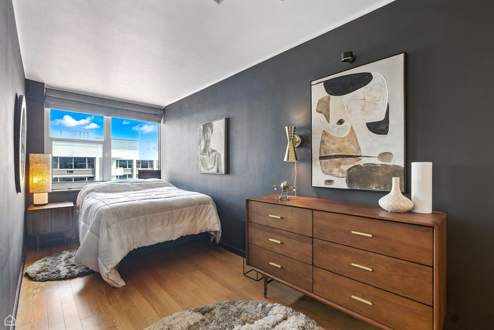 4250 N Marine Drive Unit: 2913