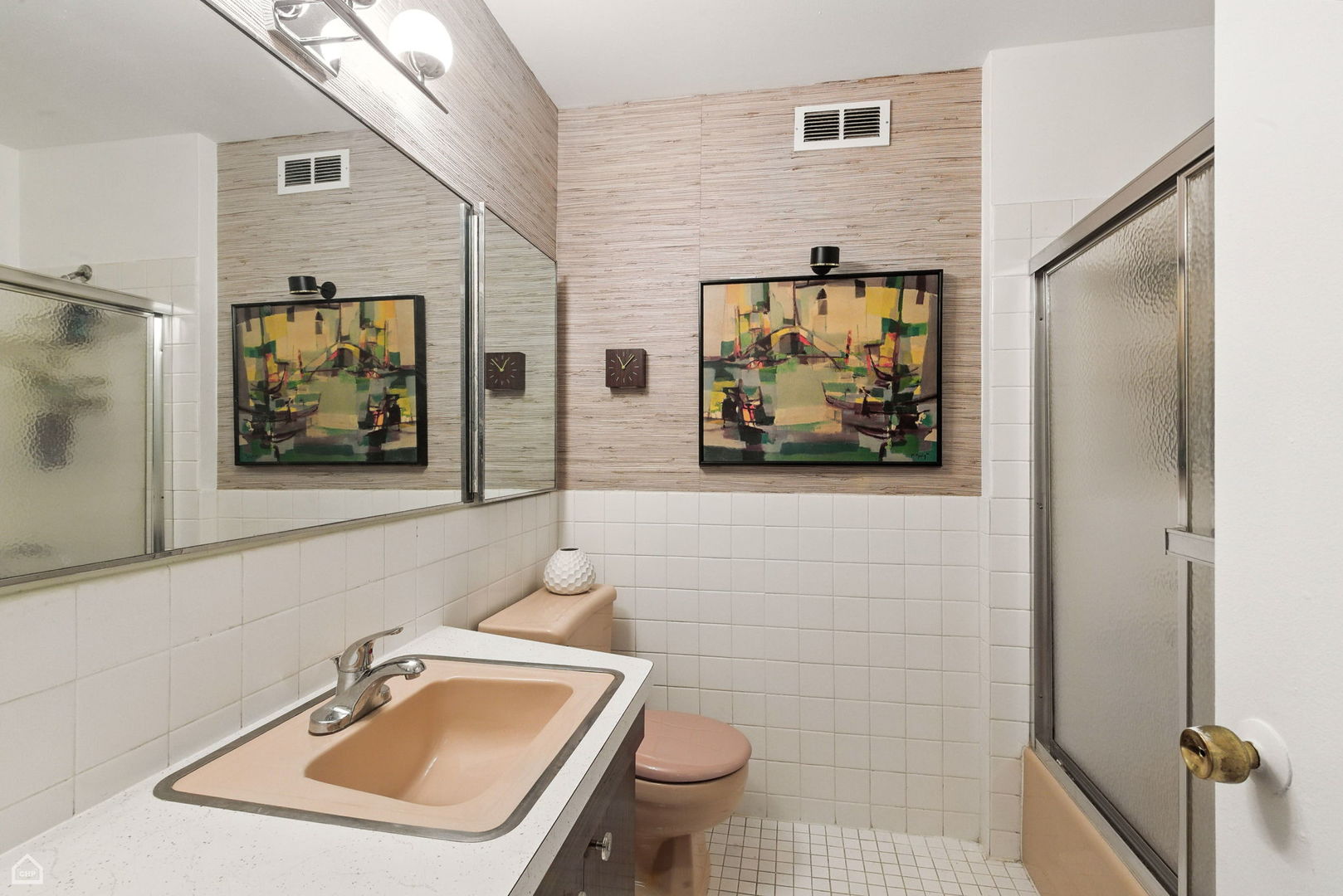 4250 N Marine Drive Unit: 2913