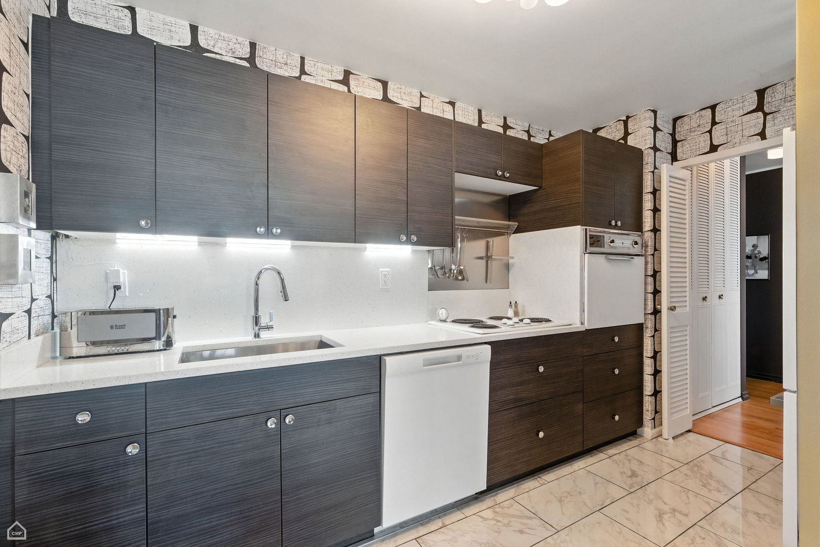 4250 N Marine Drive Unit: 2913