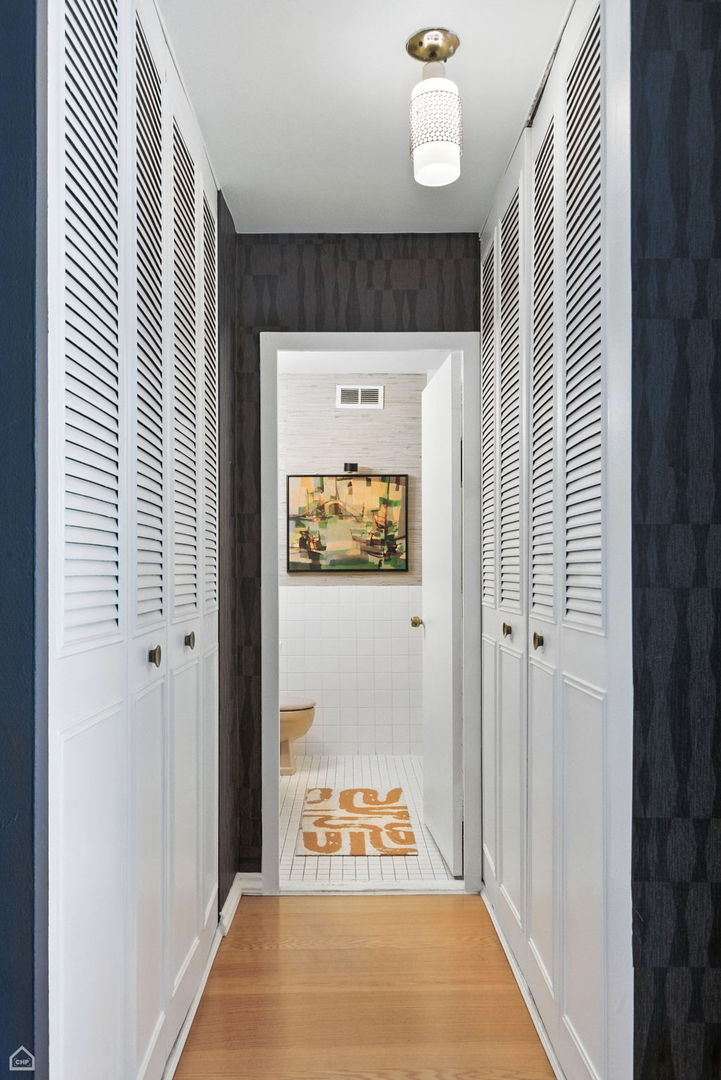 4250 N Marine Drive Unit: 2913