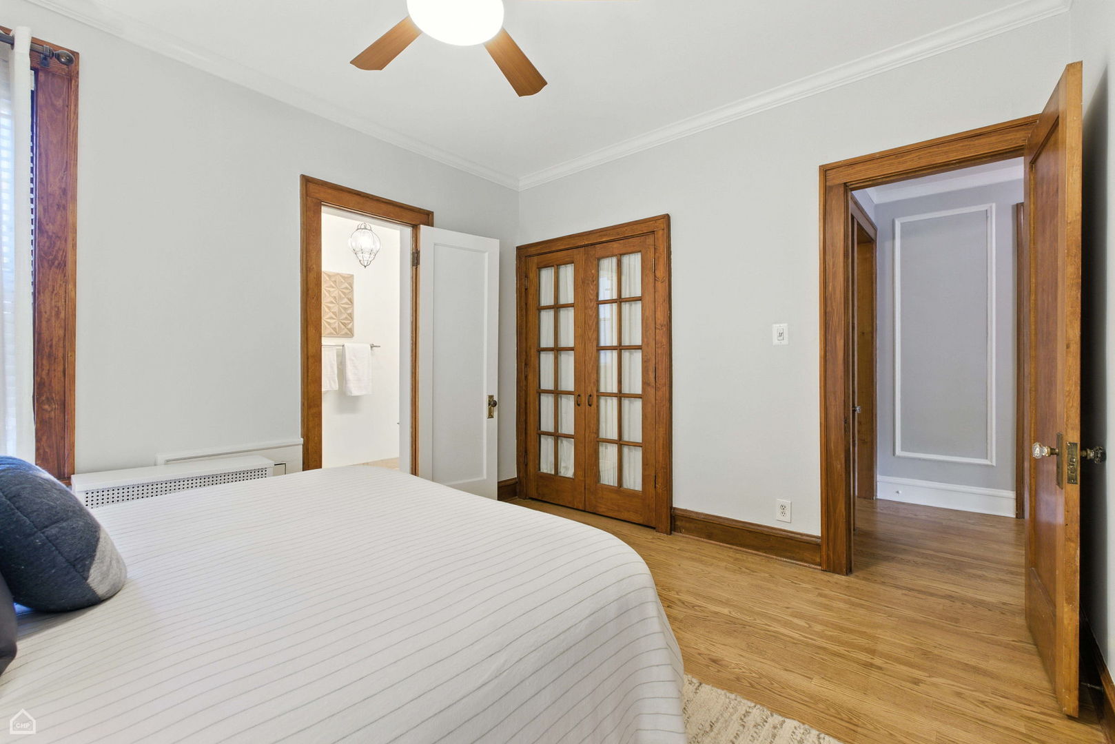 520 W Roscoe Street Unit: 2W