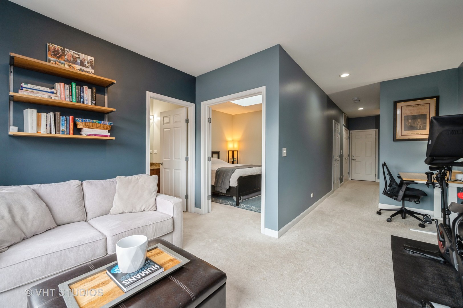 4152 N Lincoln Avenue Unit: 8W