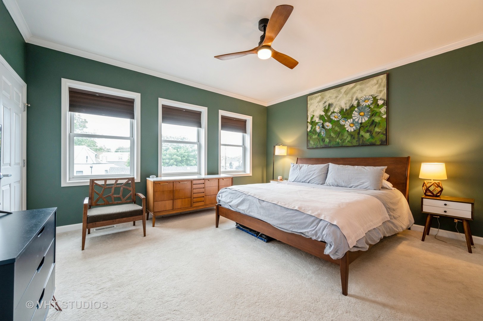 4152 N Lincoln Avenue Unit: 8W