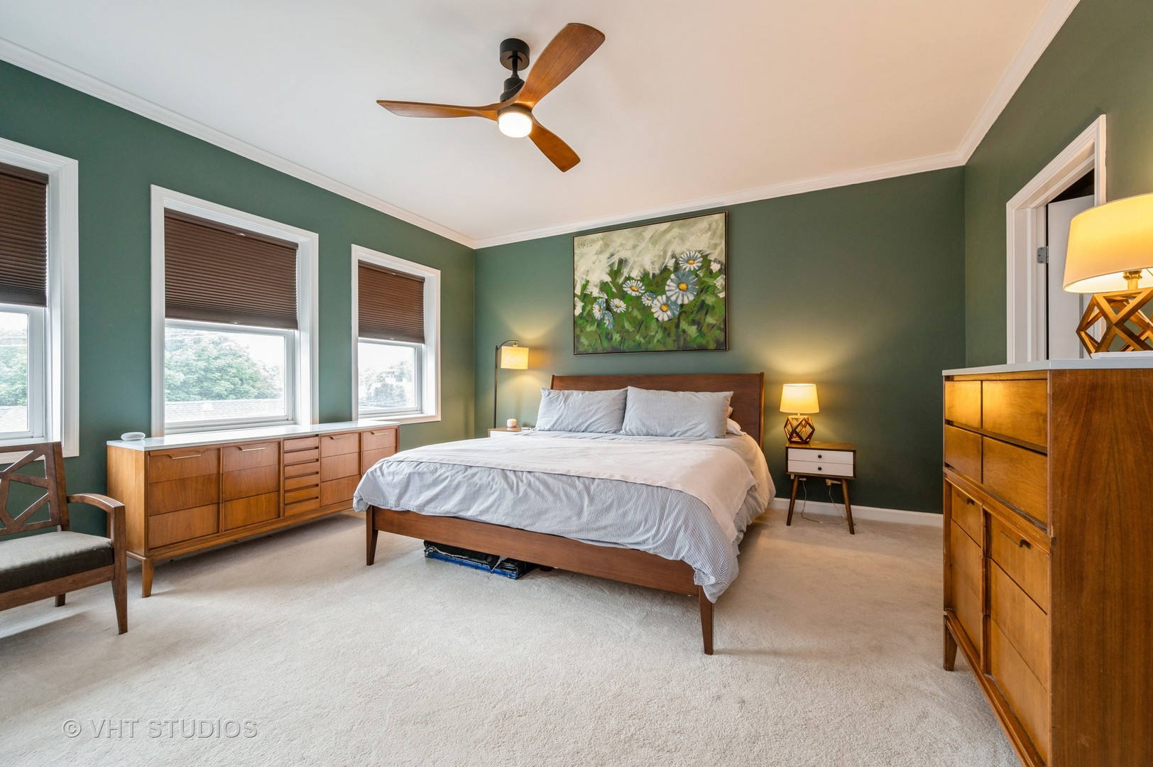 4152 N Lincoln Avenue Unit: 8W