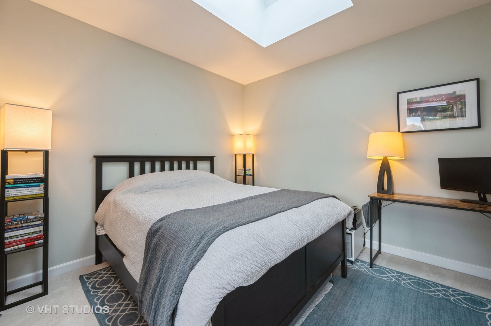 4152 N Lincoln Avenue Unit: 8W