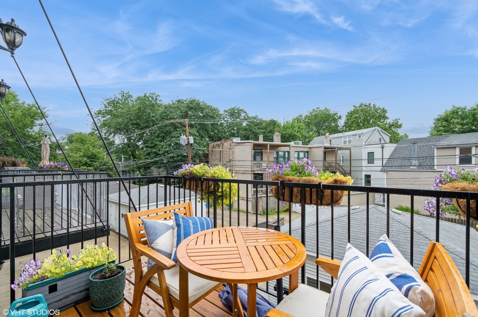 4152 N Lincoln Avenue Unit: 8W