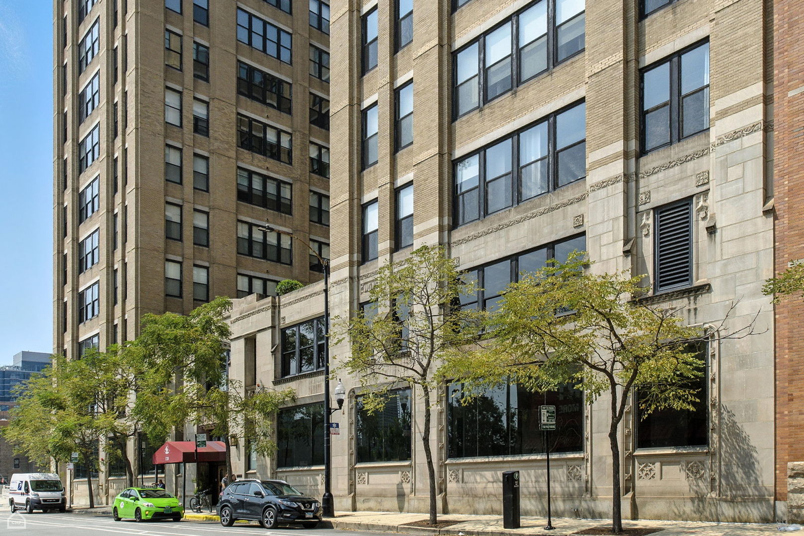 728 W Jackson Boulevard Unit: 1206