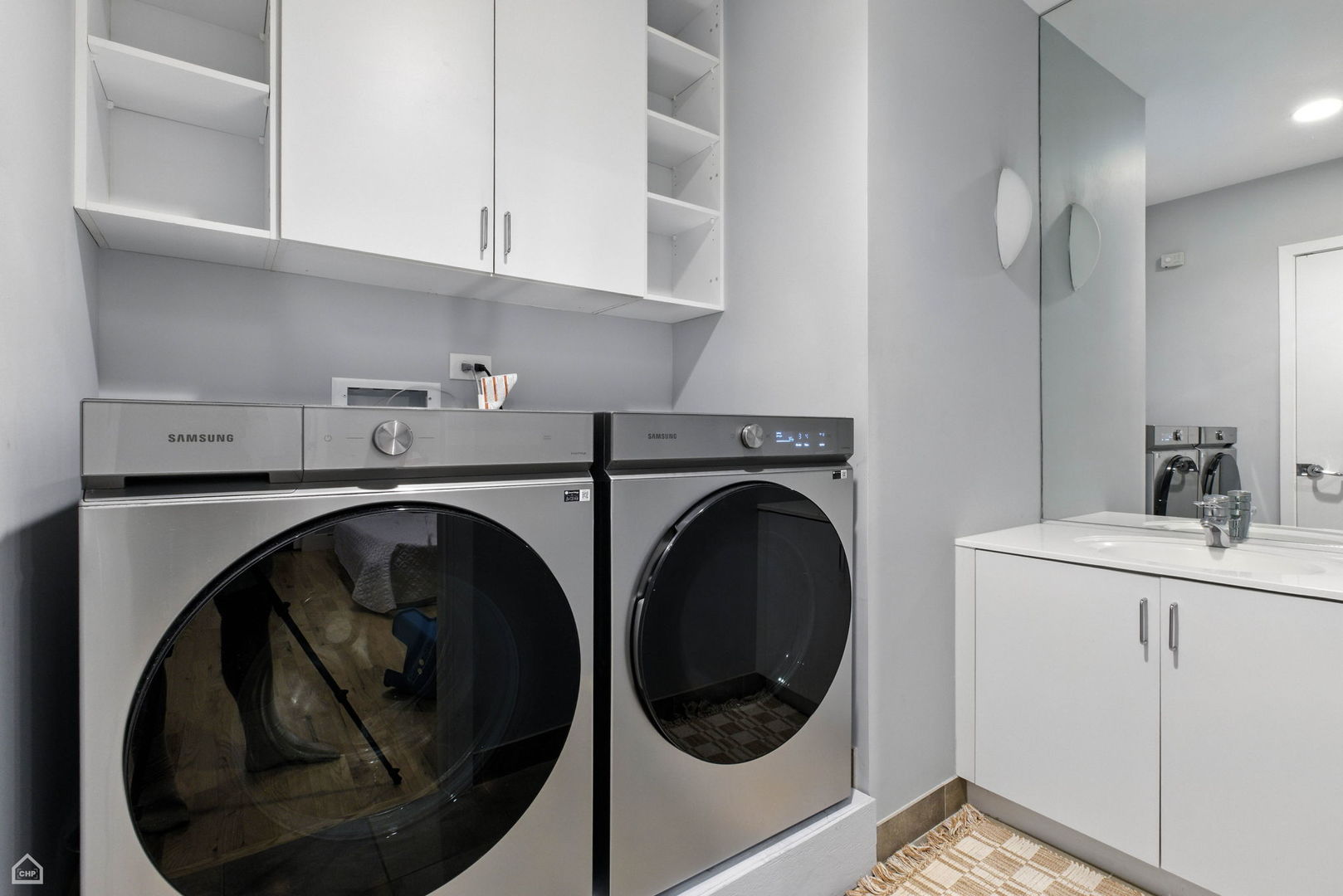 728 W Jackson Boulevard Unit: 1206