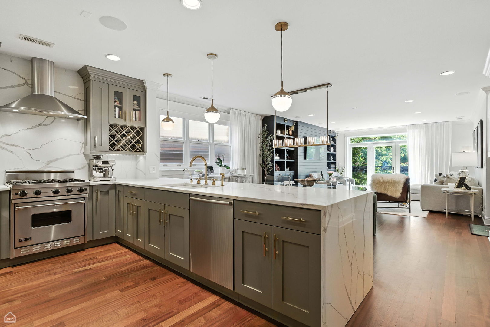 844 W Roscoe Street Unit: 3E