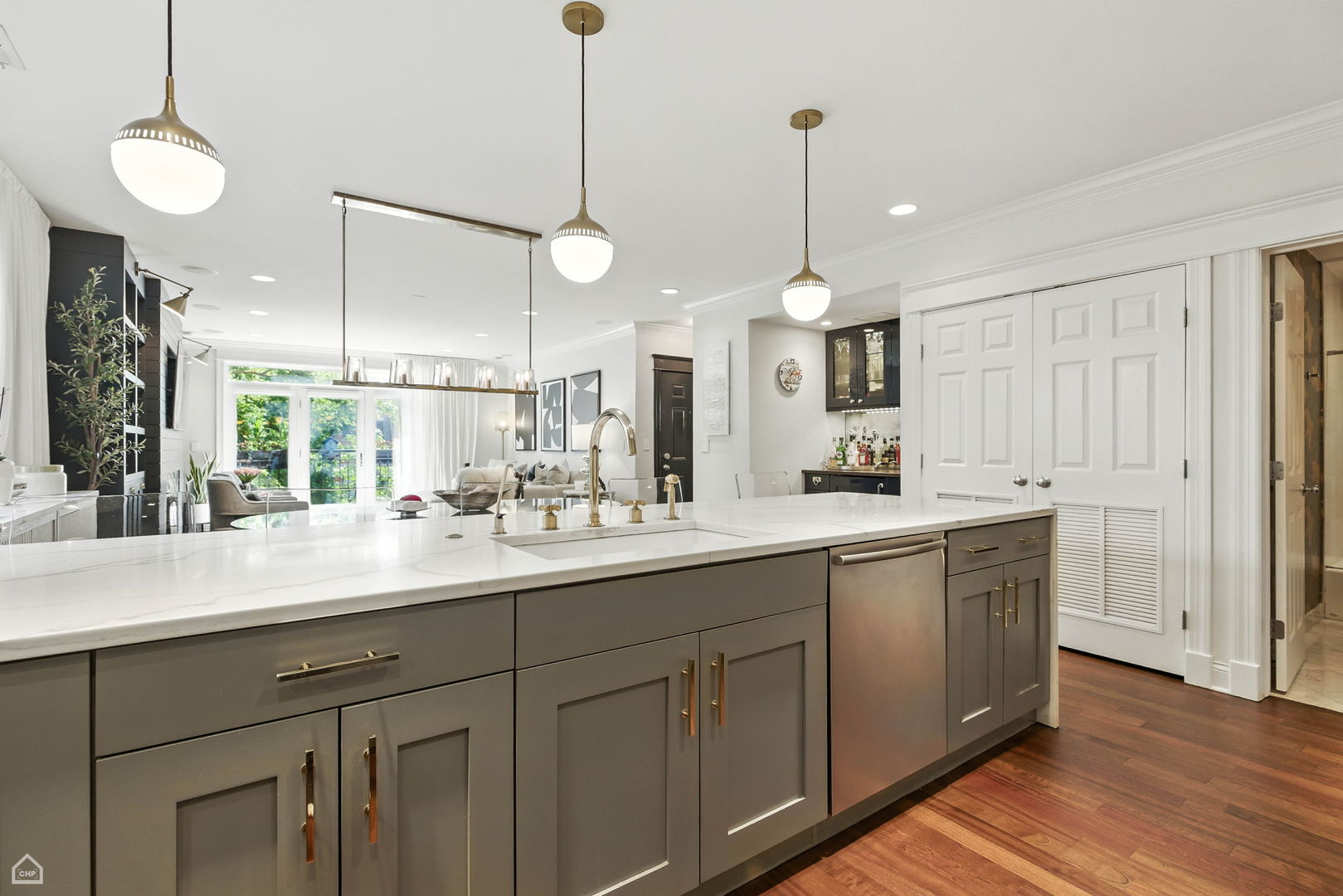 844 W Roscoe Street Unit: 3E