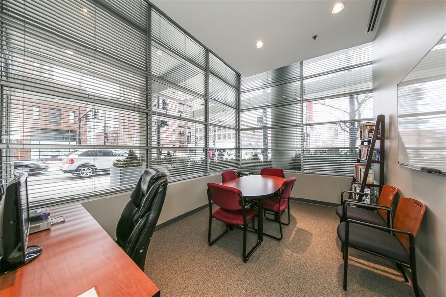 330 W Grand Avenue Unit: 1706