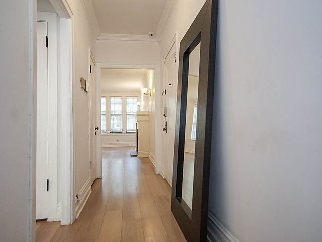 1225 W Lunt Avenue Unit: 2B