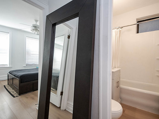 1225 W Lunt Avenue Unit: 2B