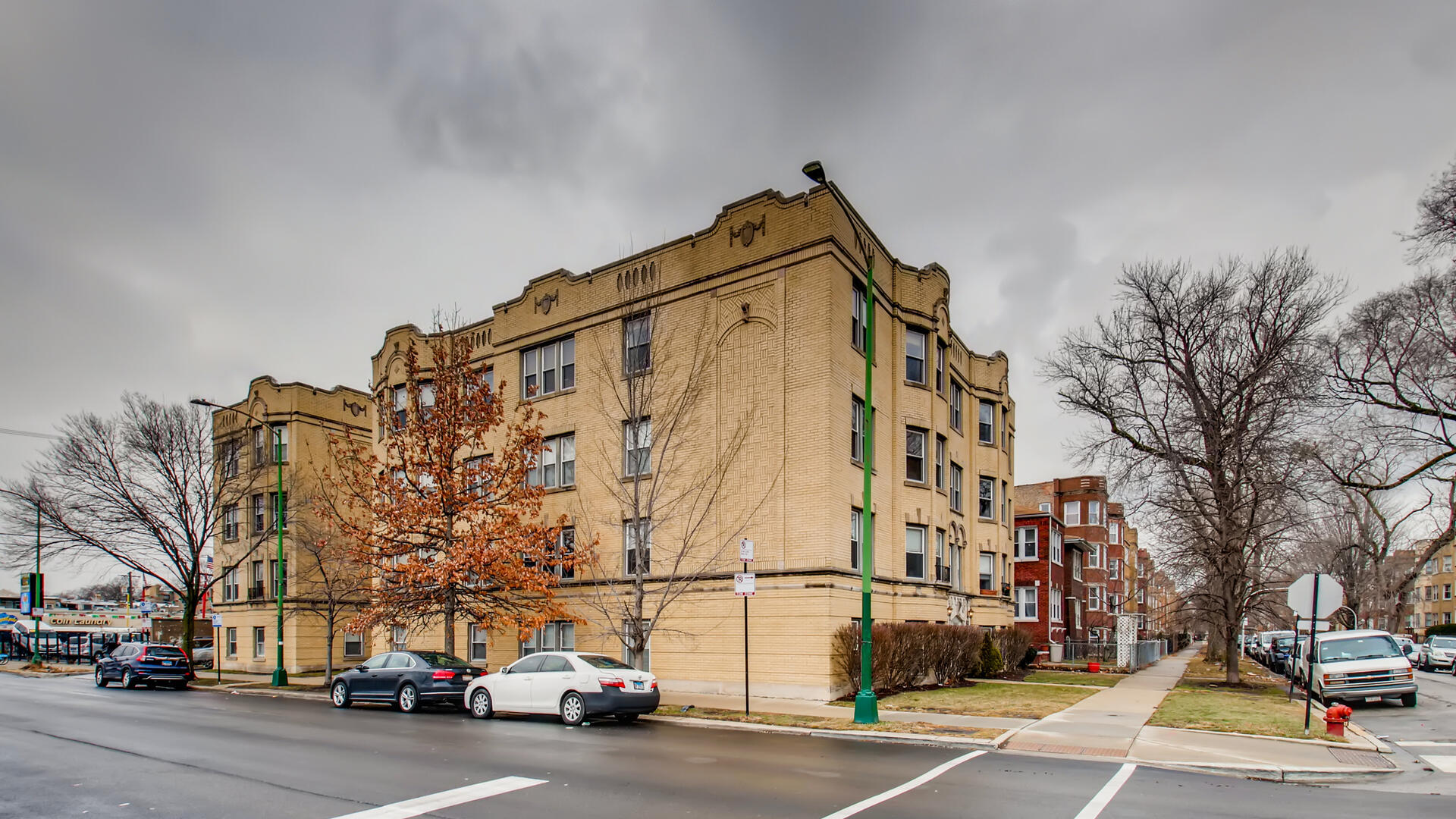 2342 W Granville Avenue Unit: 3