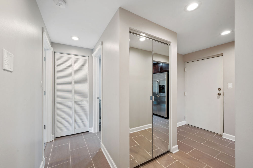 850 Des Plaines Avenue Unit: 309