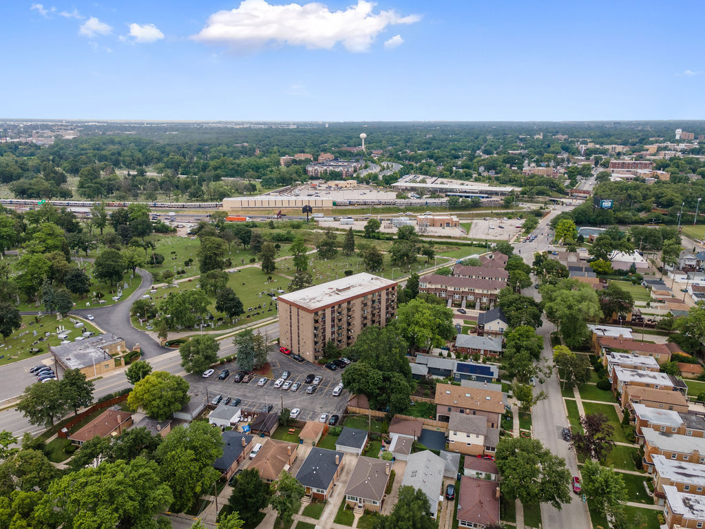 850 Des Plaines Avenue Unit: 309