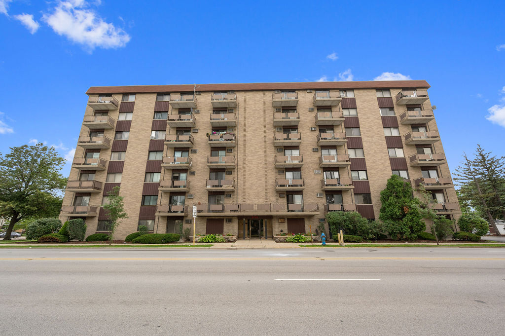 850 Des Plaines Avenue Unit: 309