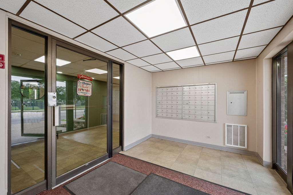 850 Des Plaines Avenue Unit: 309