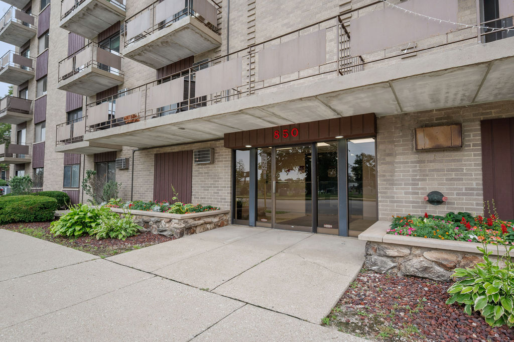 850 Des Plaines Avenue Unit: 309
