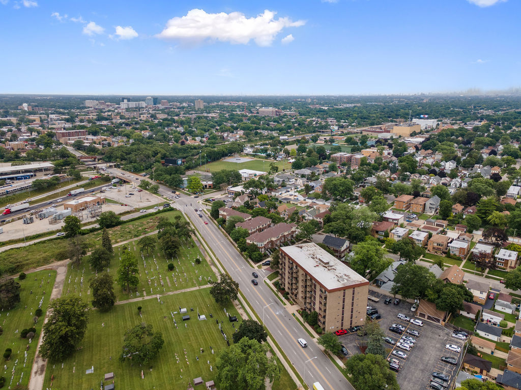 850 Des Plaines Avenue Unit: 309