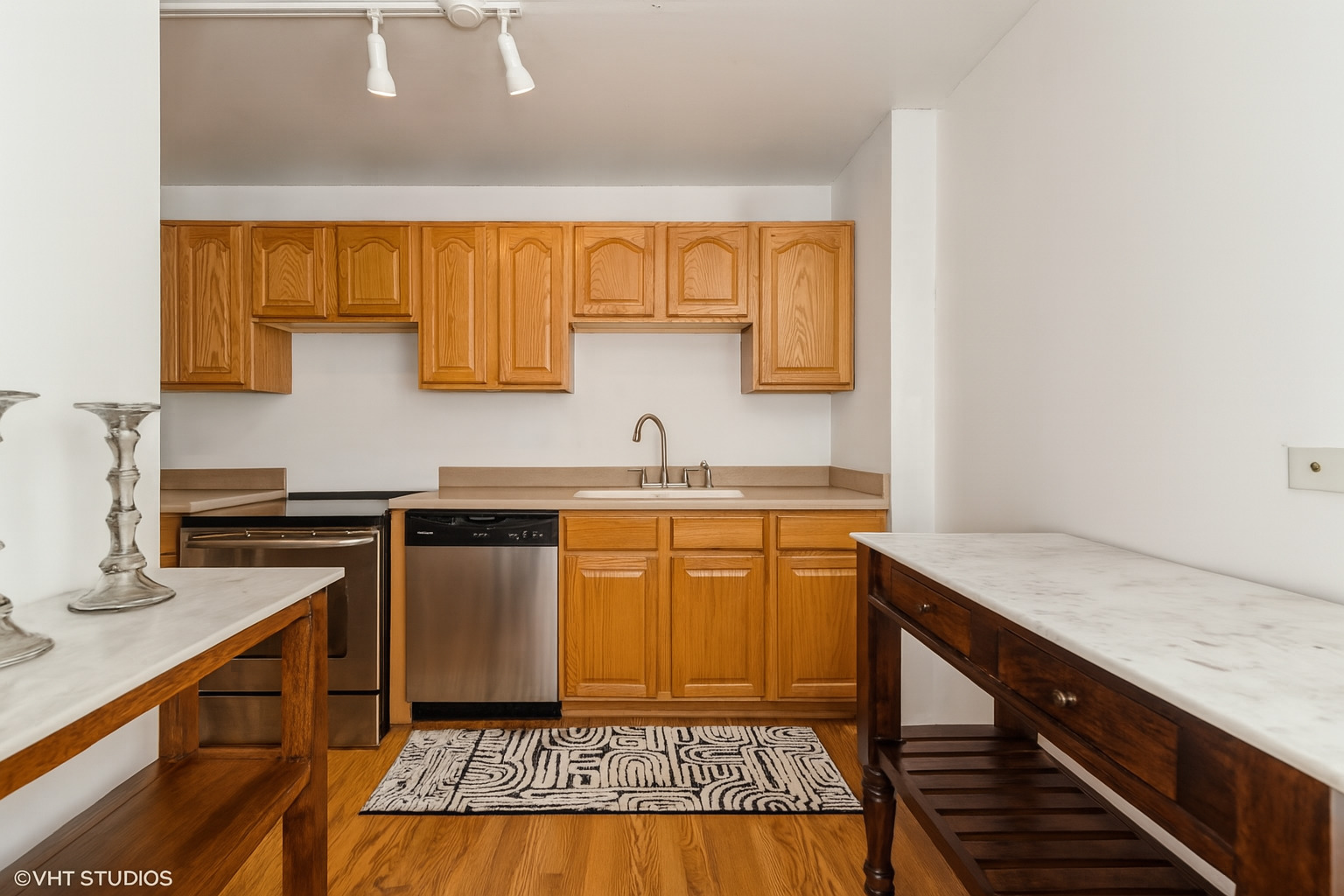 4250 N Marine Drive Unit: 1511