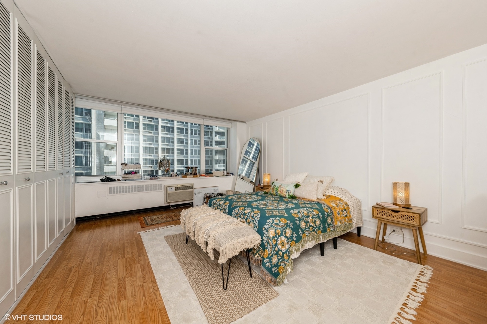 4250 N Marine Drive Unit: 1511
