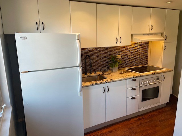 700 W Bittersweet Place Unit: 308