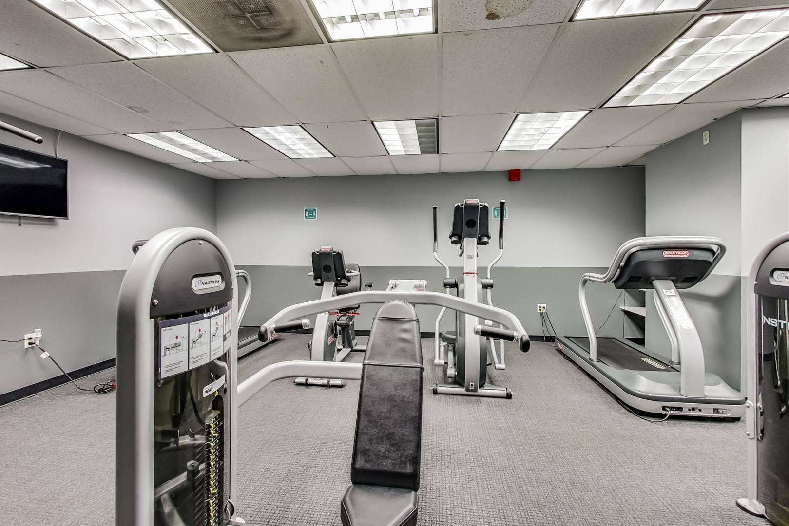 6030 N Sheridan Road Unit: 1007