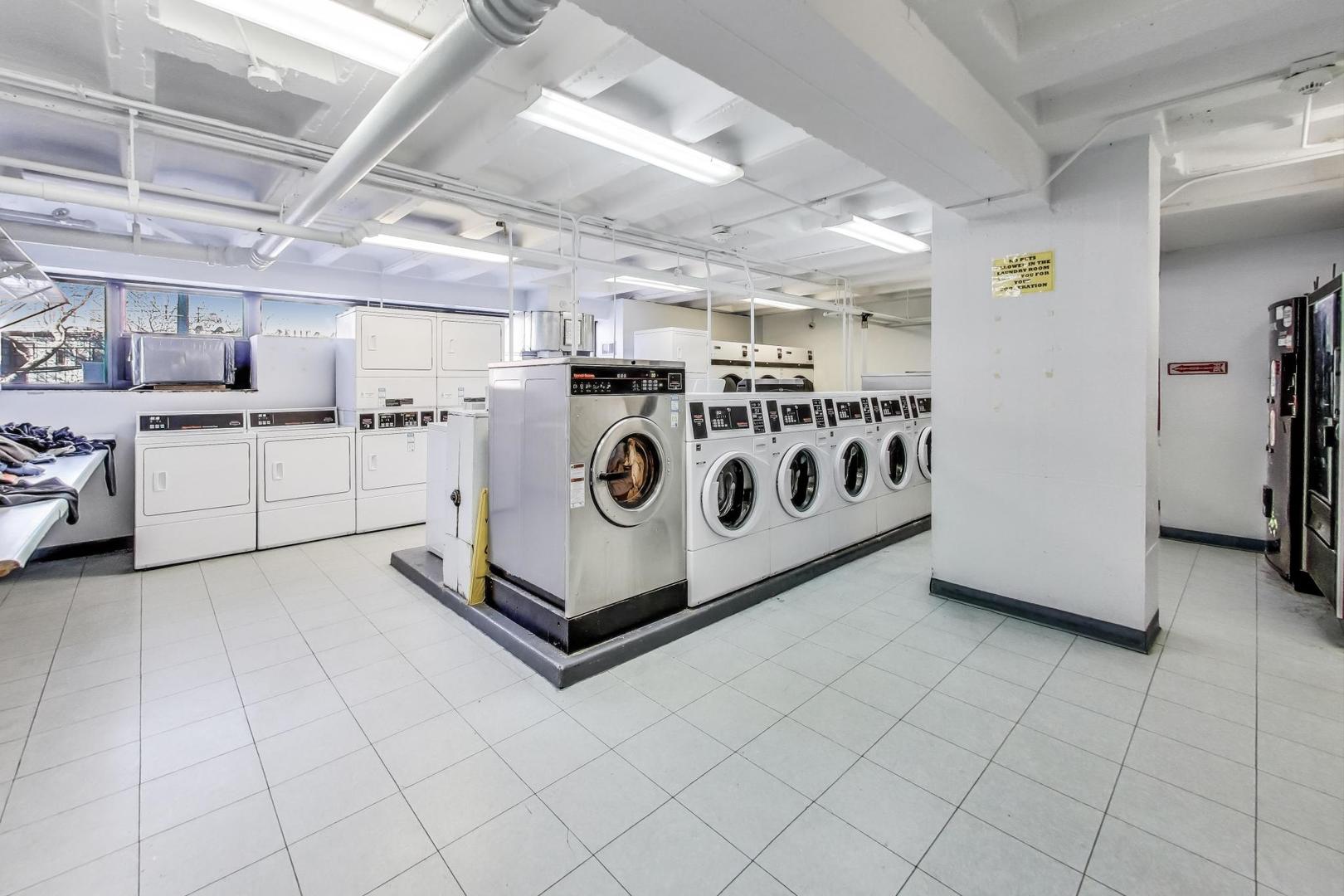 6030 N Sheridan Road Unit: 1007