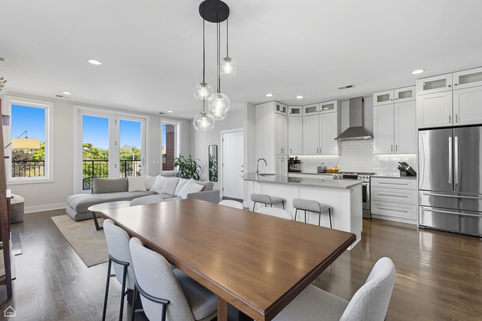3140 N Elston Avenue Unit: 3N