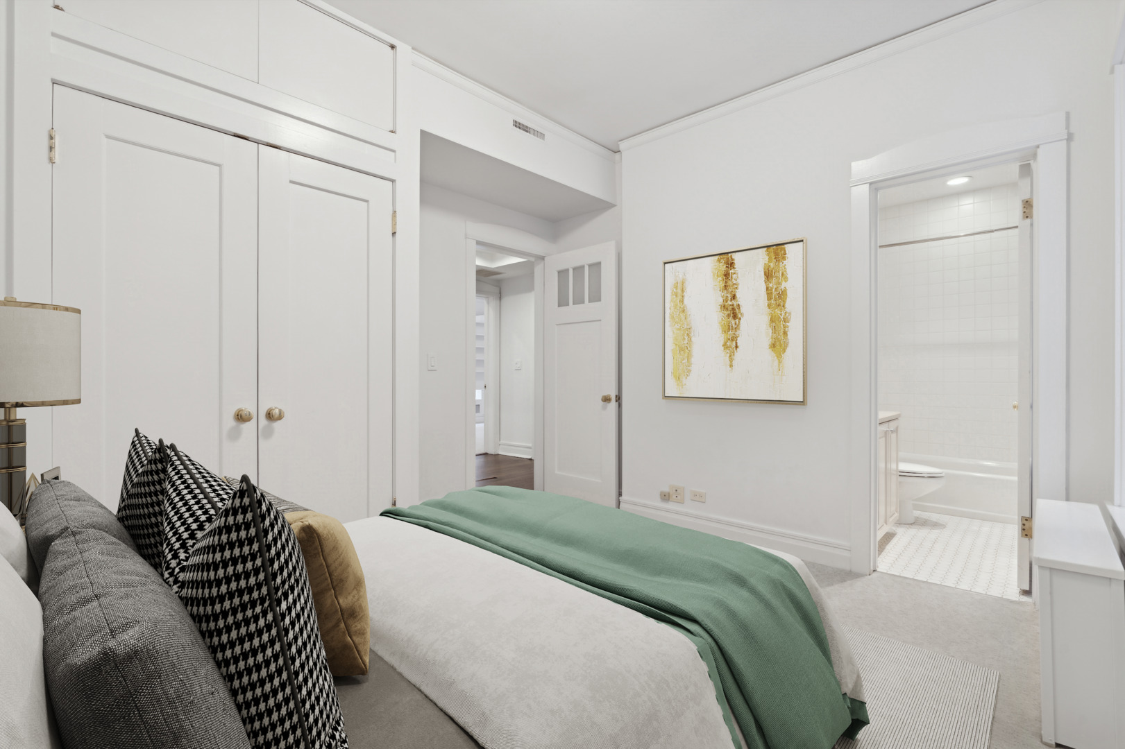 2305 N Commonwealth Avenue Unit: 1N