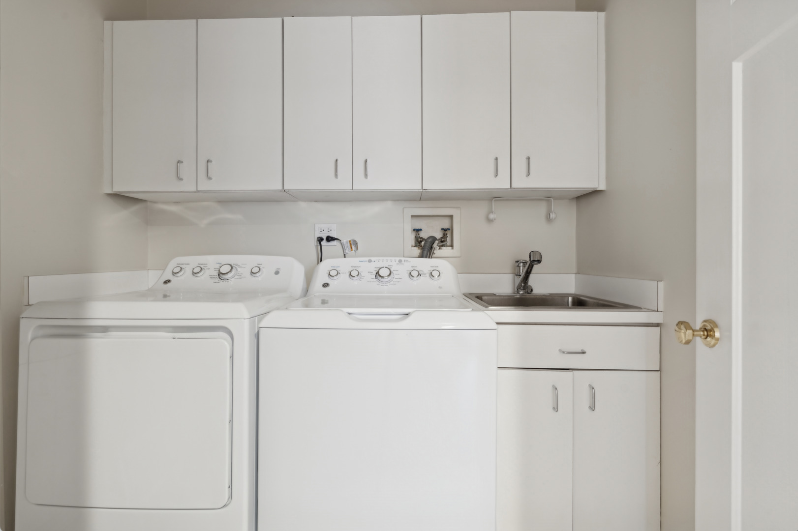 2305 N Commonwealth Avenue Unit: 1N