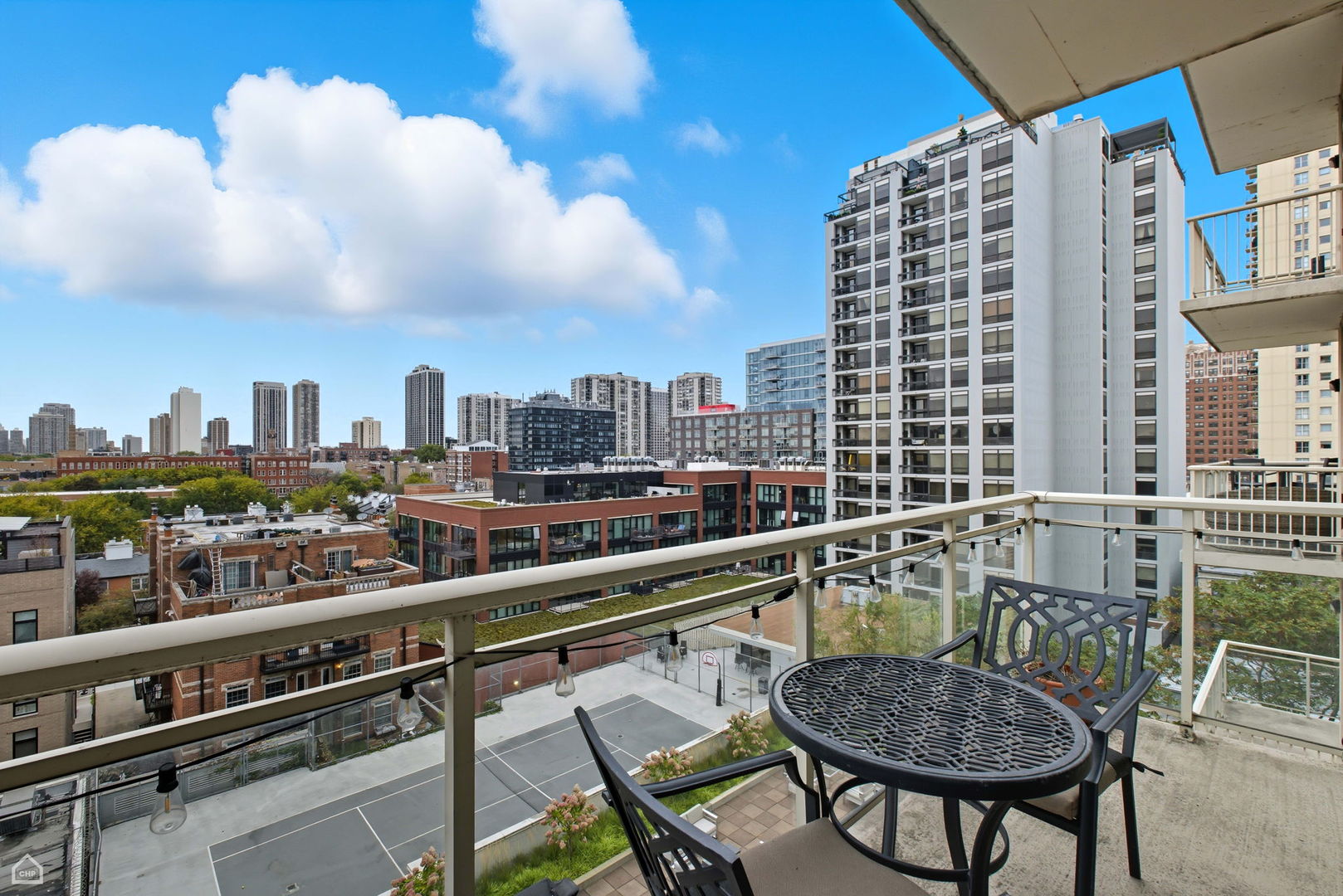 230 W Division Street Unit: 807