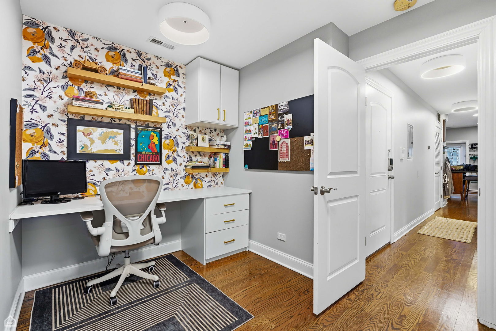 4038 N Kenmore Avenue Unit: 2