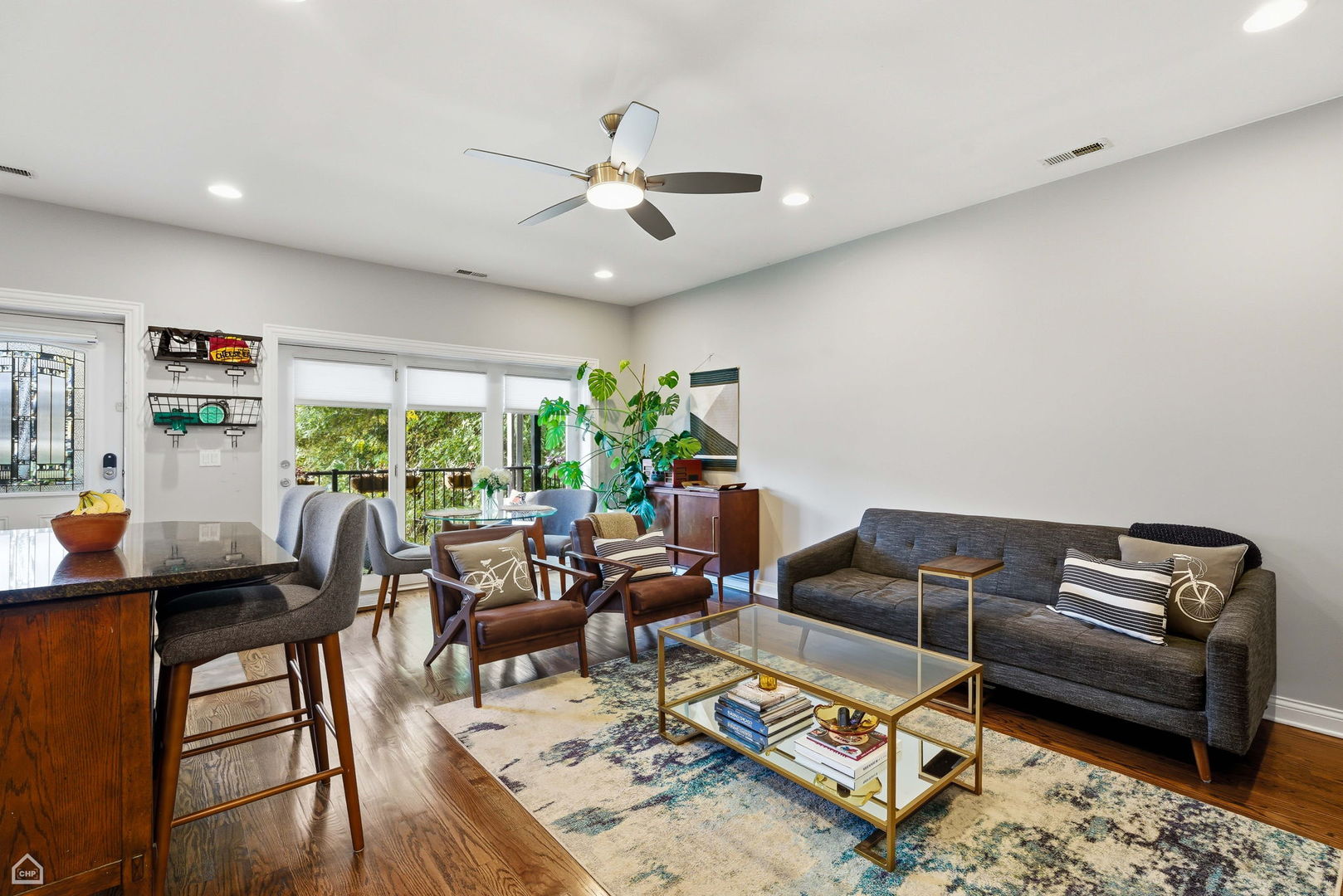 4038 N Kenmore Avenue Unit: 2