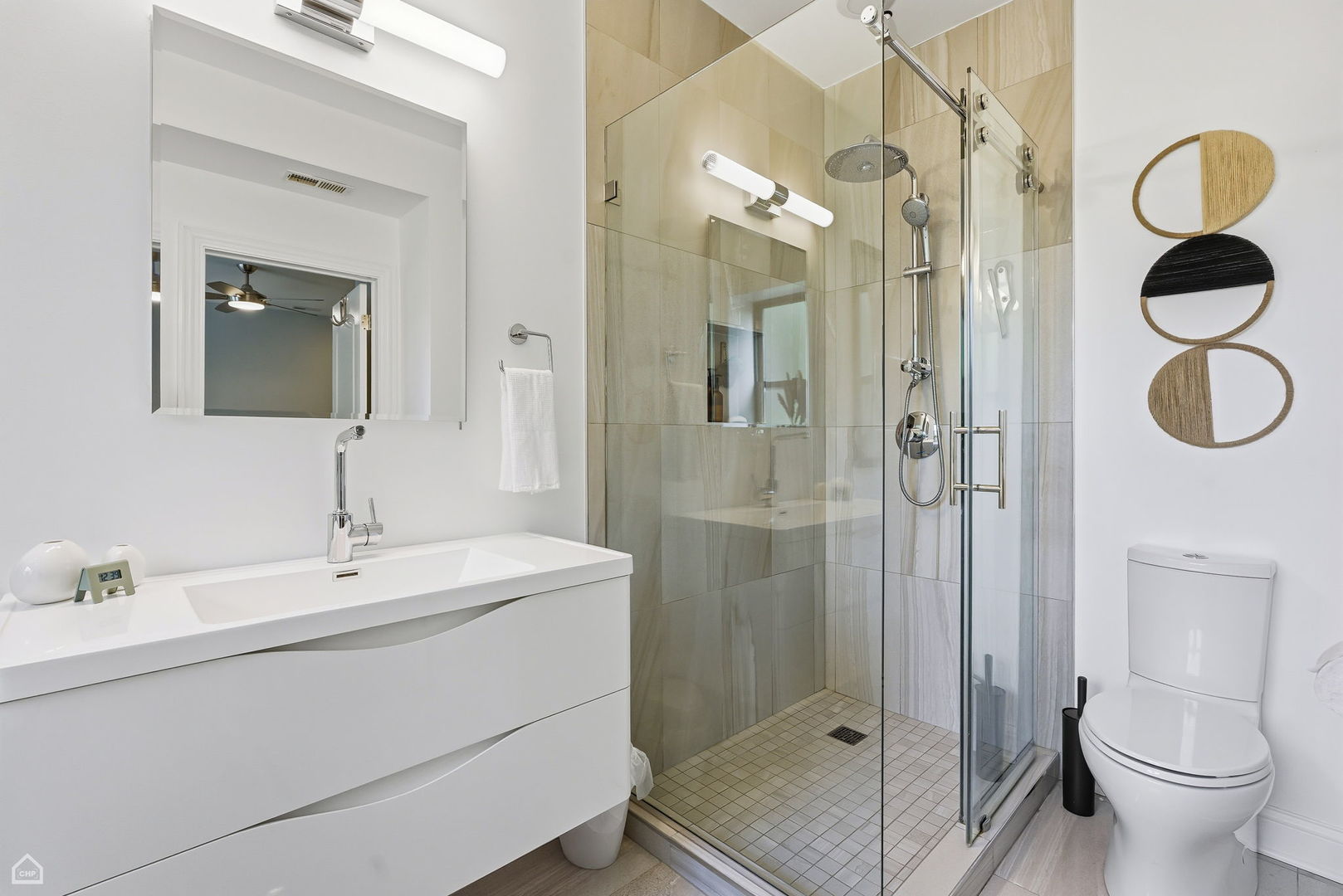 4038 N Kenmore Avenue Unit: 2