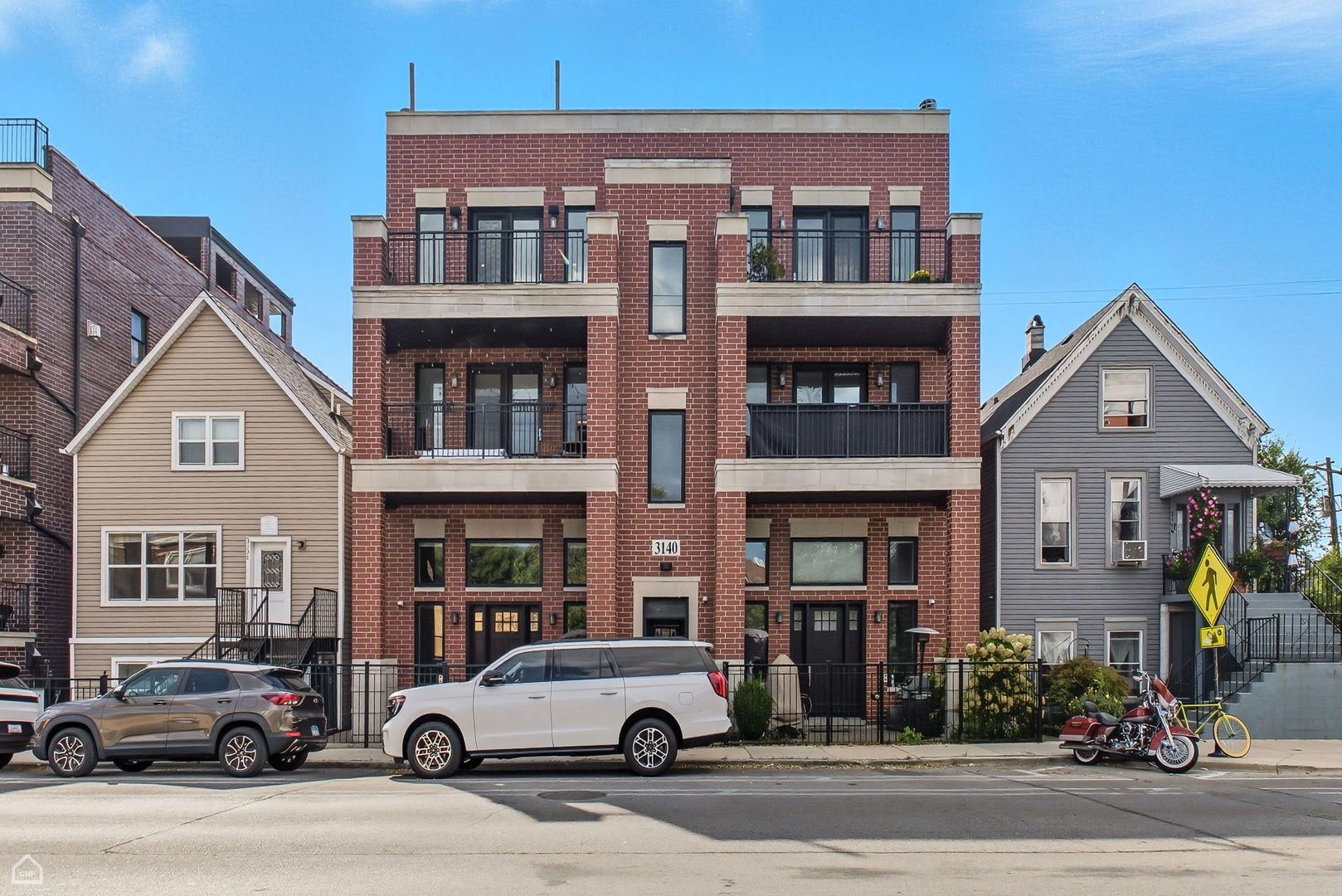 3140 N Elston Avenue Unit: 3N