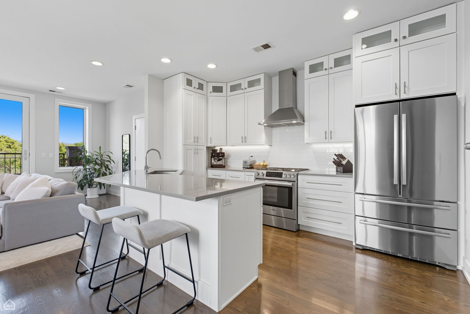 3140 N Elston Avenue Unit: 3N