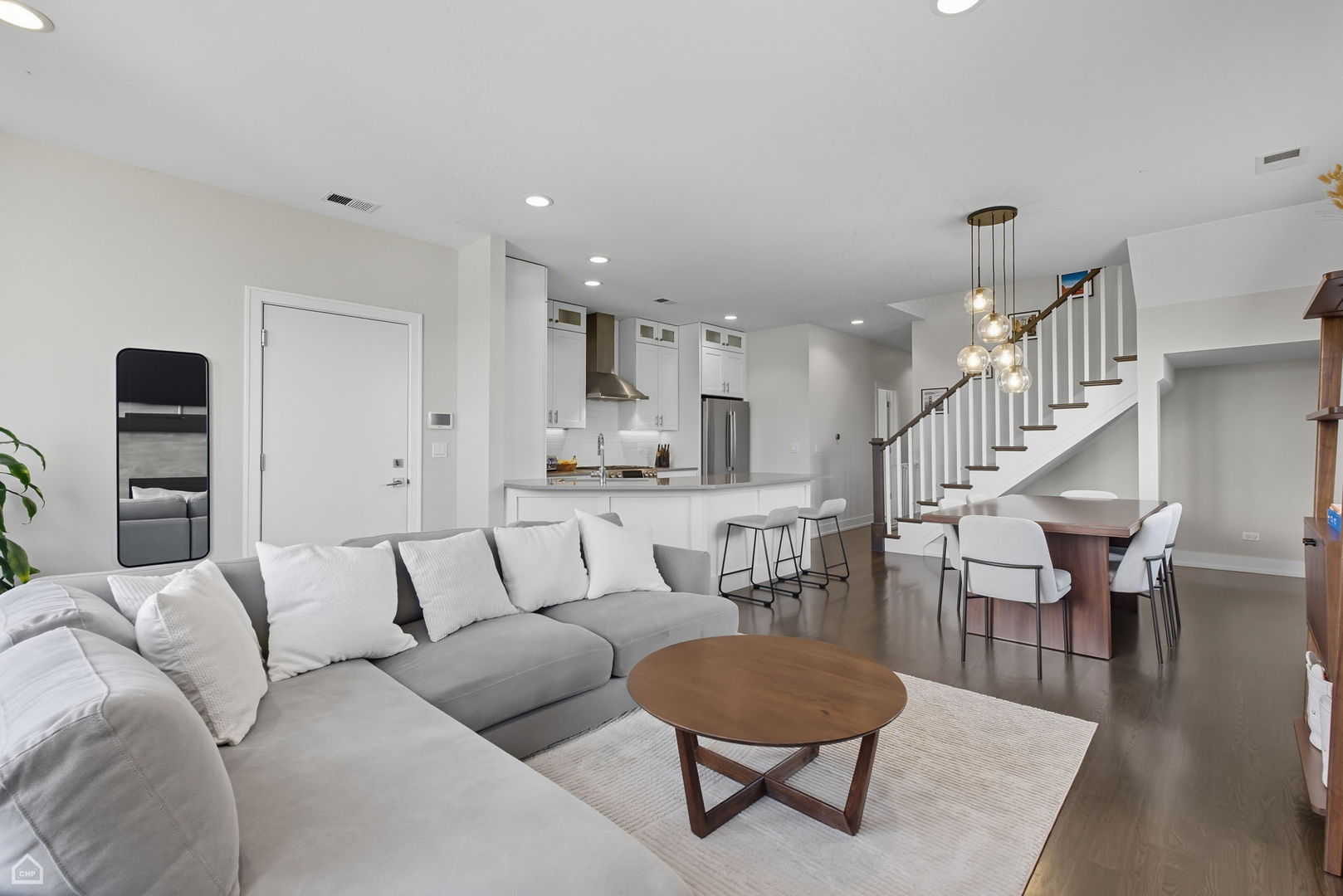 3140 N Elston Avenue Unit: 3N