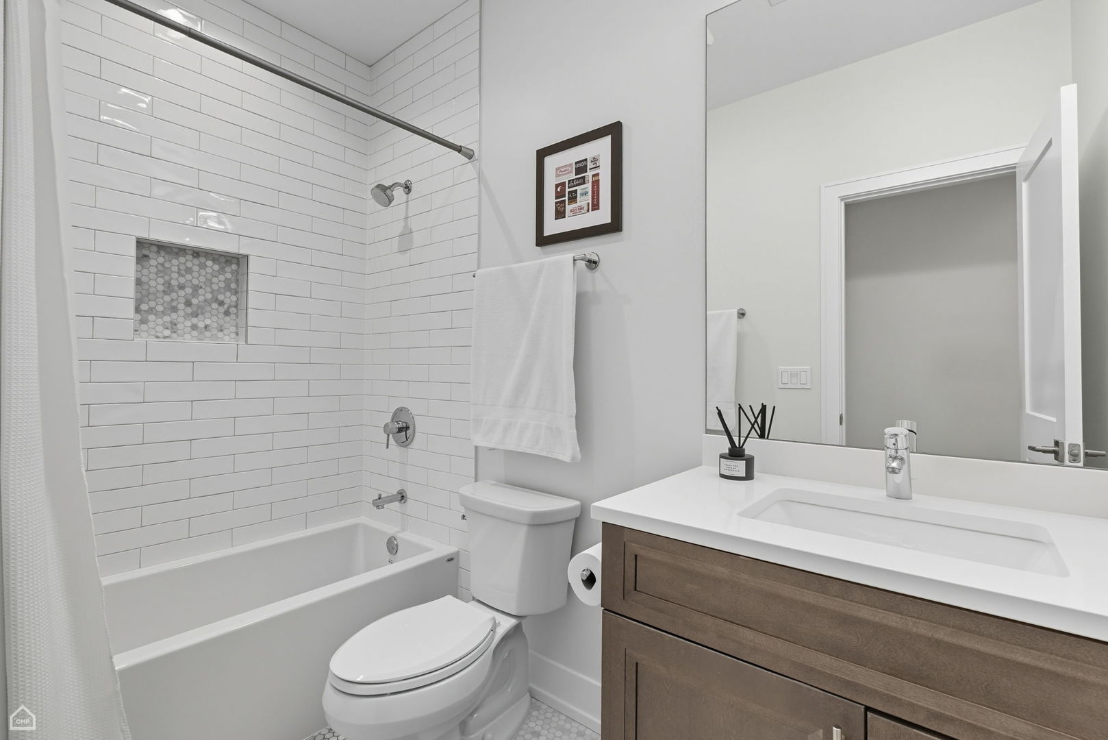 3140 N Elston Avenue Unit: 3N