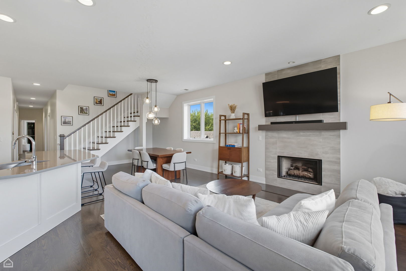 3140 N Elston Avenue Unit: 3N