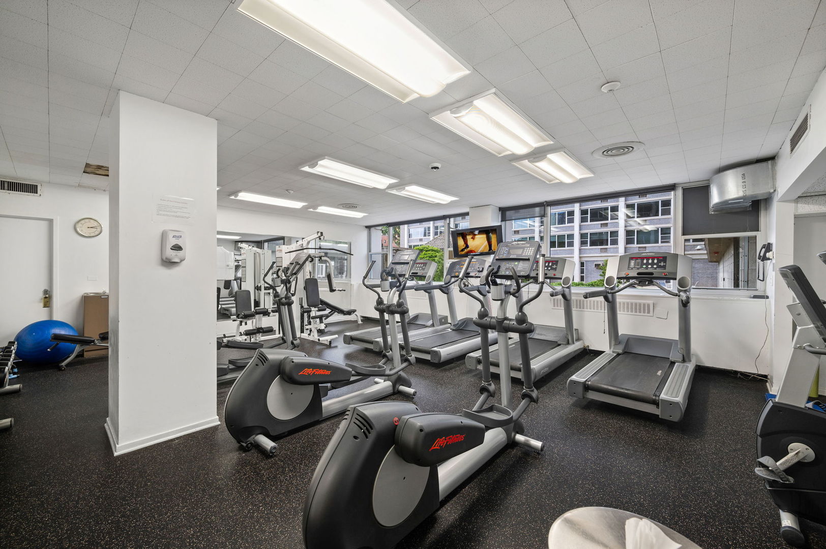 4250 N Marine Drive Unit: 2606