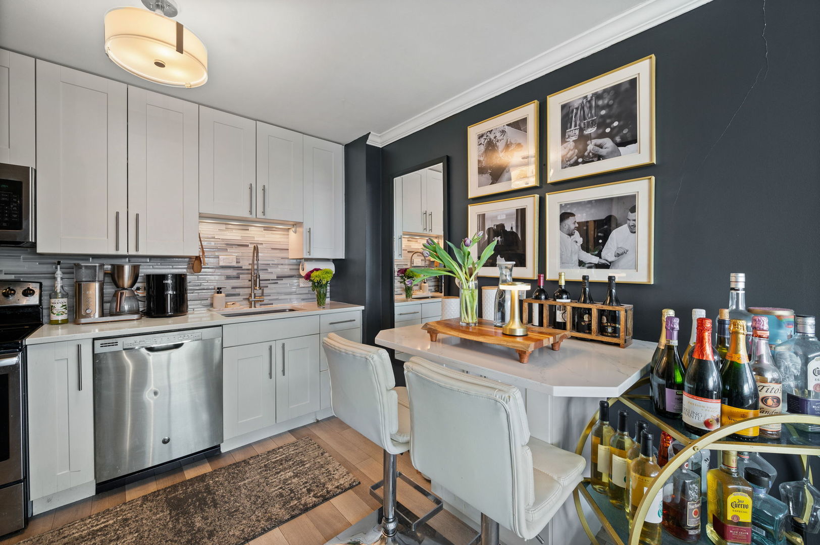 4250 N Marine Drive Unit: 2606